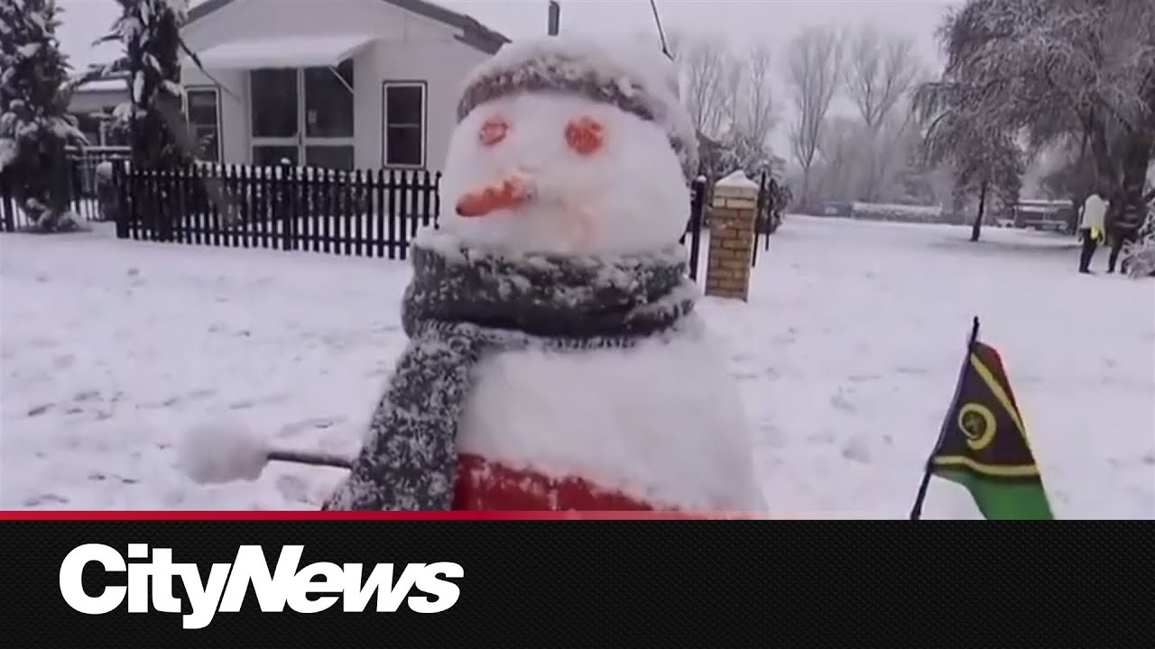 Eastern Australia hit with most snow in 40 years