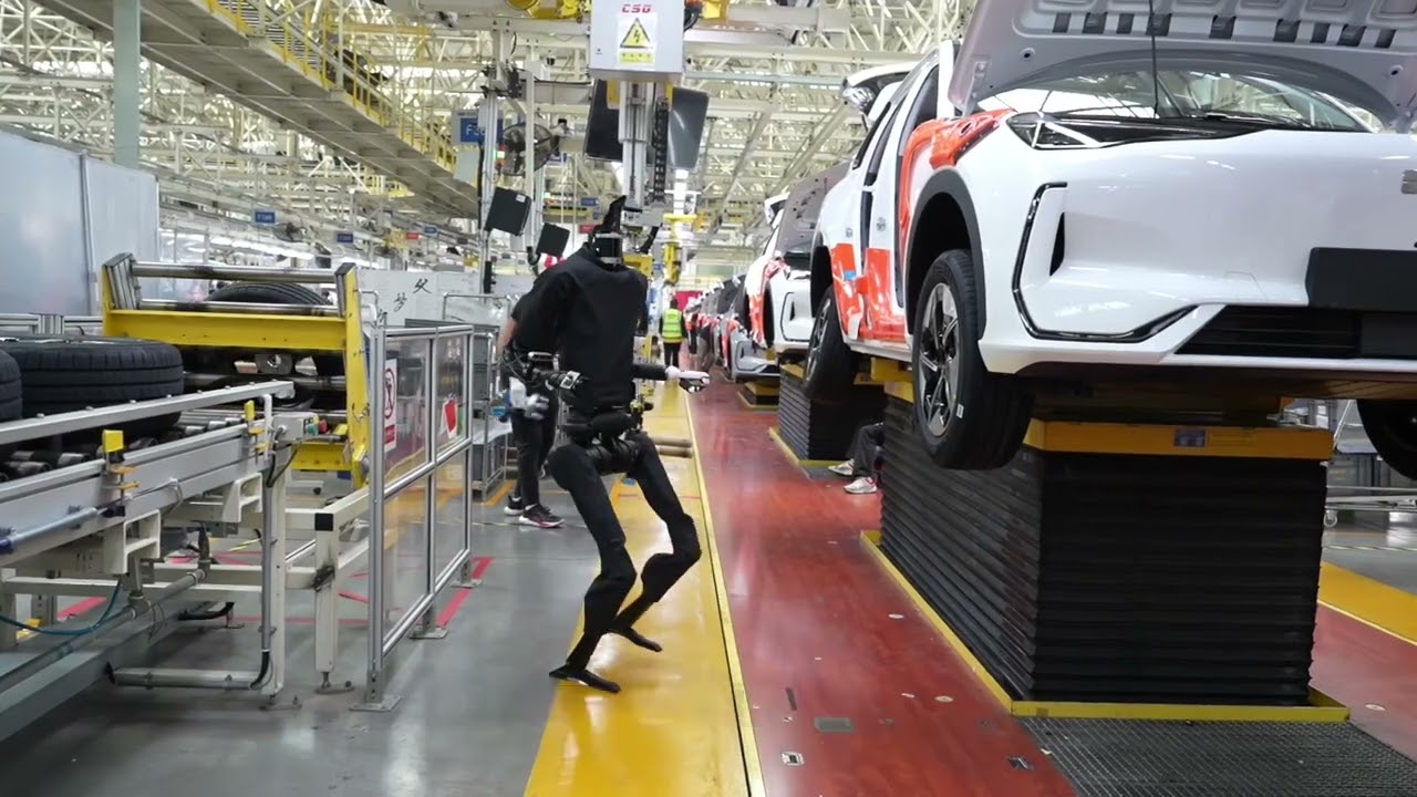 #Geely and #Unitree worked together to use H1 to complete the assembly test of auto parts in factory