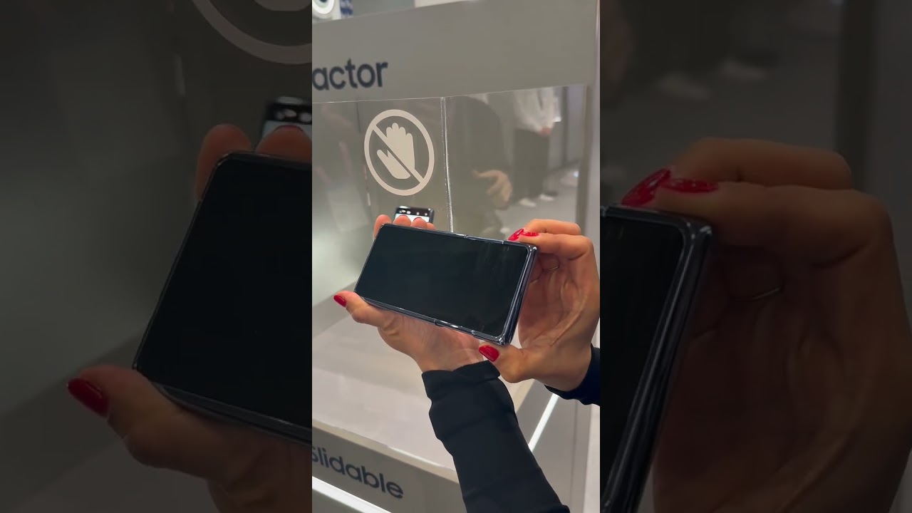 Samsung slidable display MWC 2026 demo