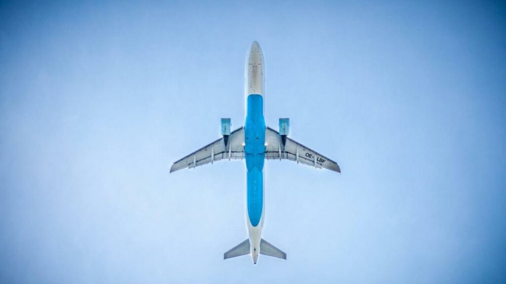 Талибы обещают помочь иностранным авиалиниям при возобновлении полетов в Афганистан