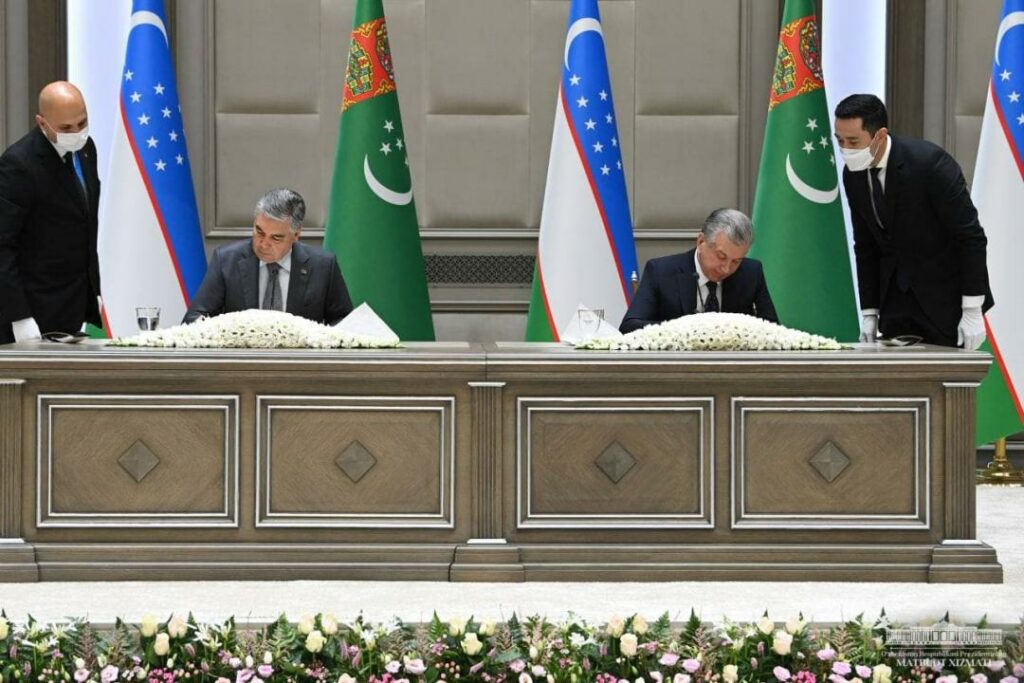 Узбекистан и Туркменистан подписали 23 соглашения