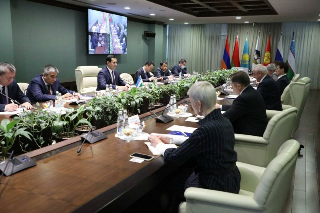 Узбекистан нарастит торгово-экономические связи со странами ЕАЭС