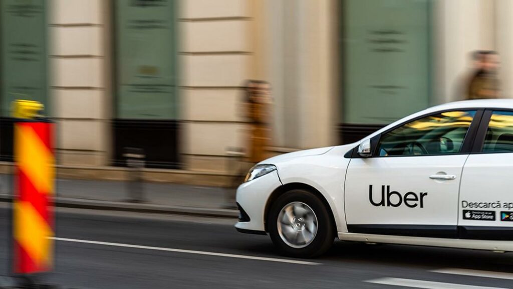 Uber продаст свою долю в китайском сервисе DiDi