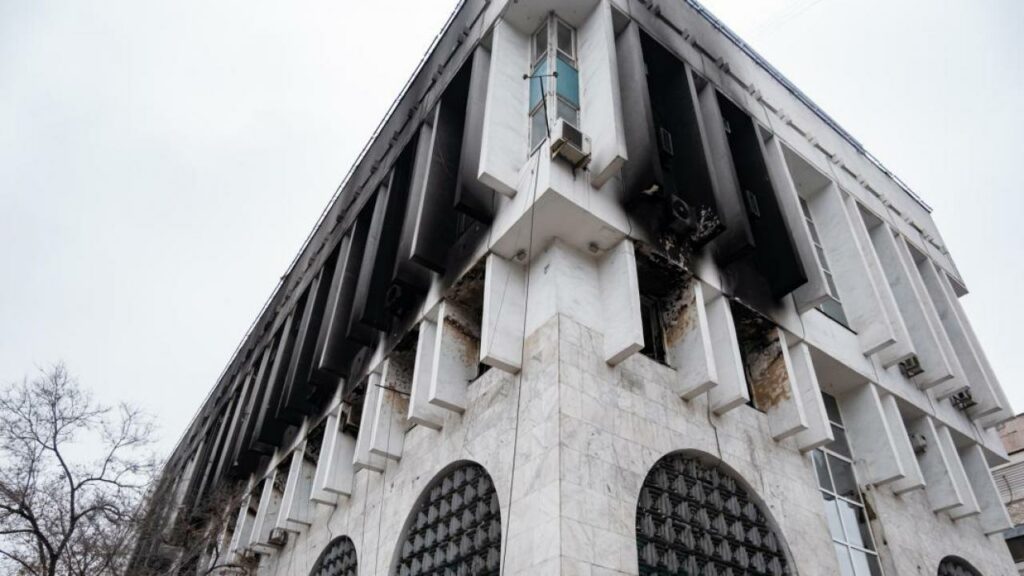 Власти Алматы озвучили сумму ущерба от беспорядков