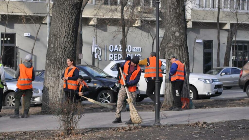 Почему внутренние мигранты трудно приживаются в казахстанских мегаполисах
