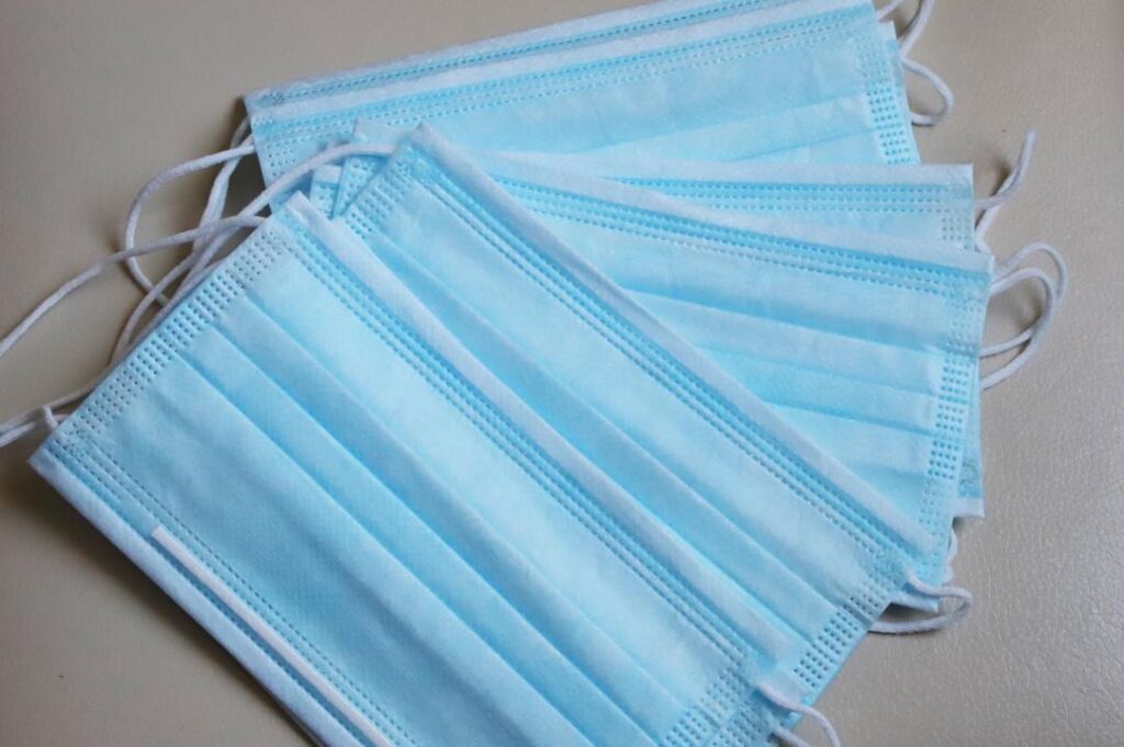 Узбекистан поставит в Кувейт медицинские маски на $10 млн