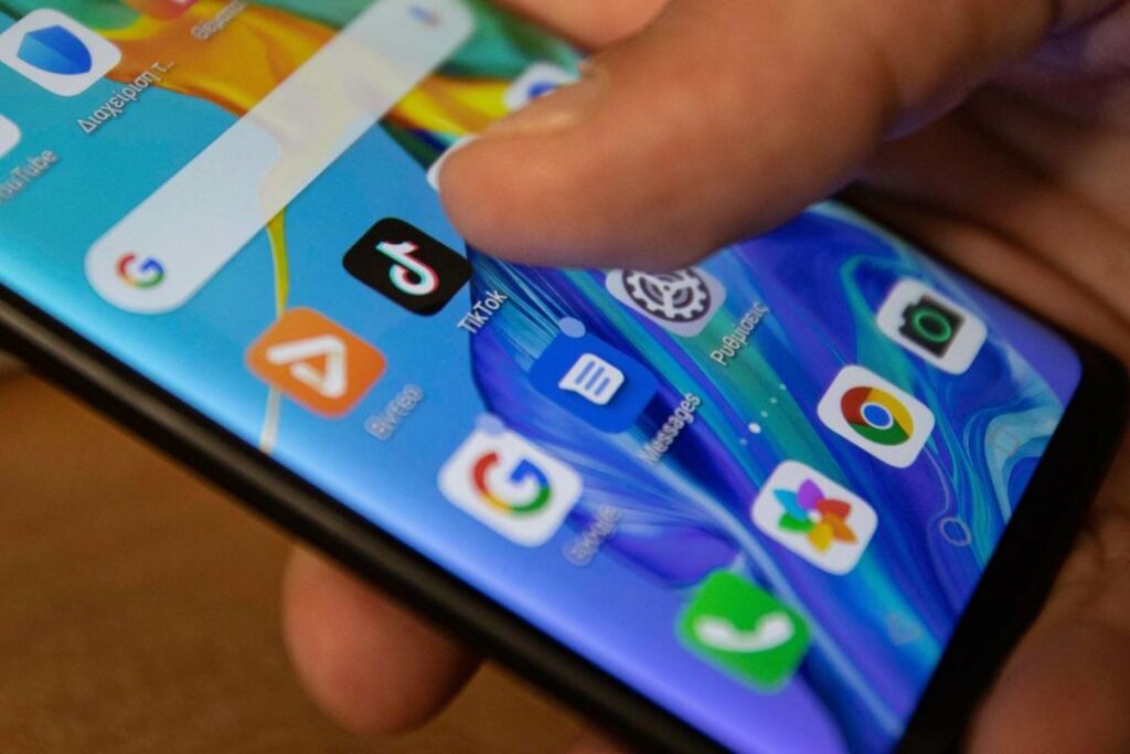 TikTok отслеживала данные пользователей с Android