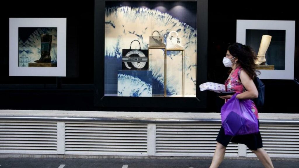 Как мировые бренды решают проблему нераспроданной одежды