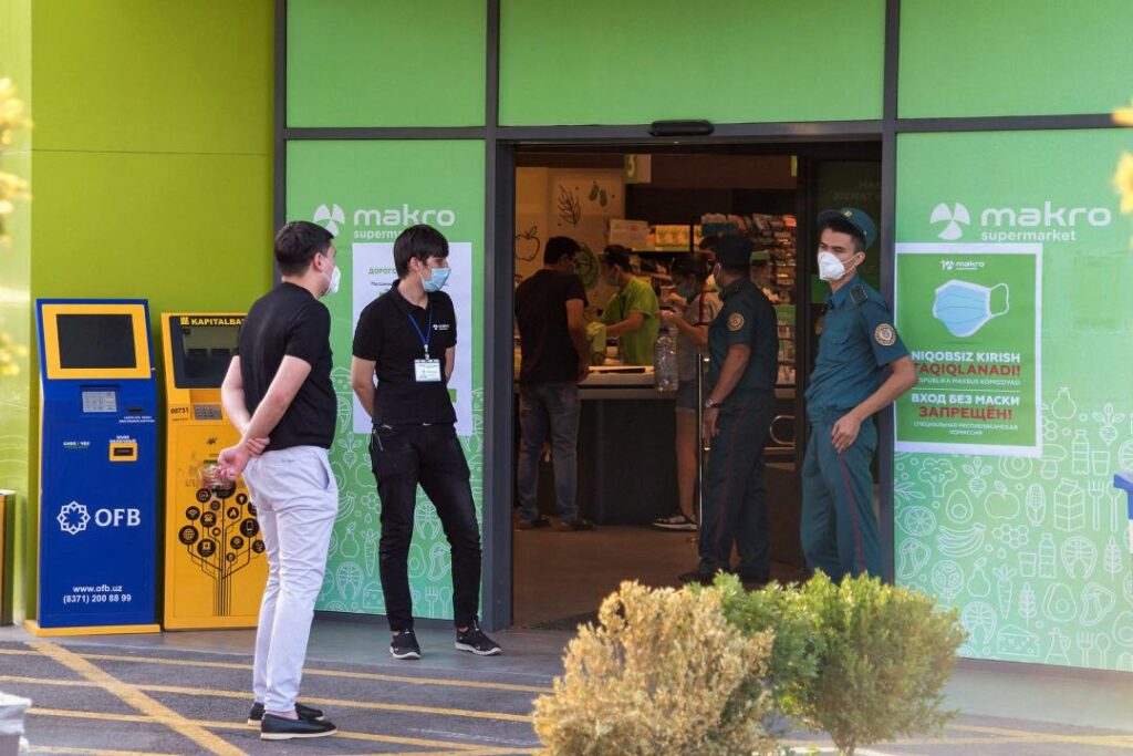 В Узбекистане отменили ряд карантинных ограничений