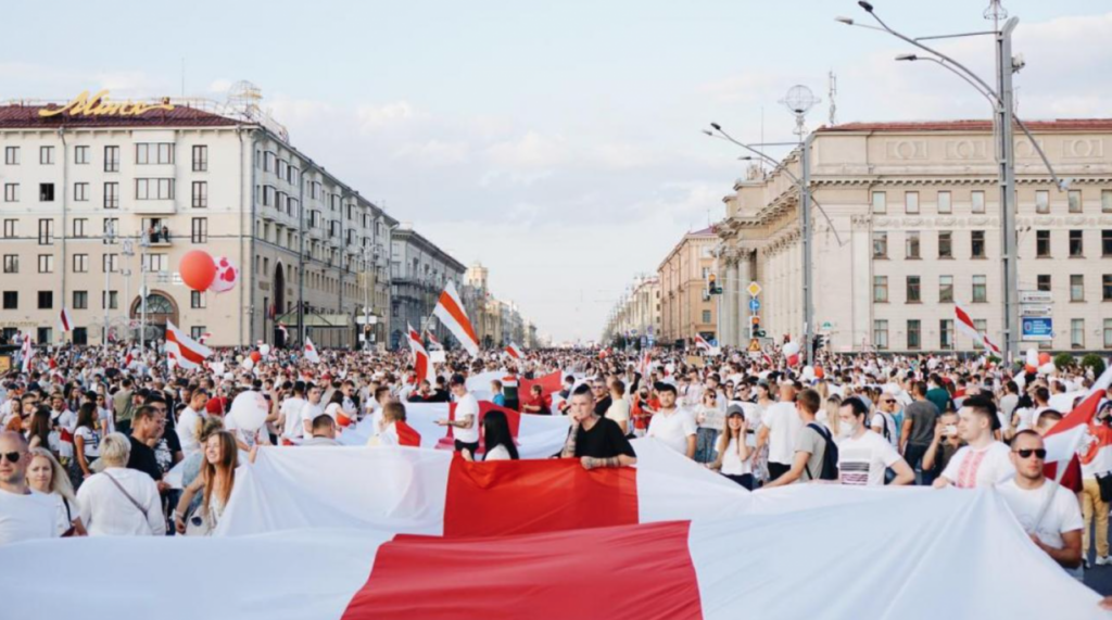 Европейский союз введет персональные санкции против Беларуси