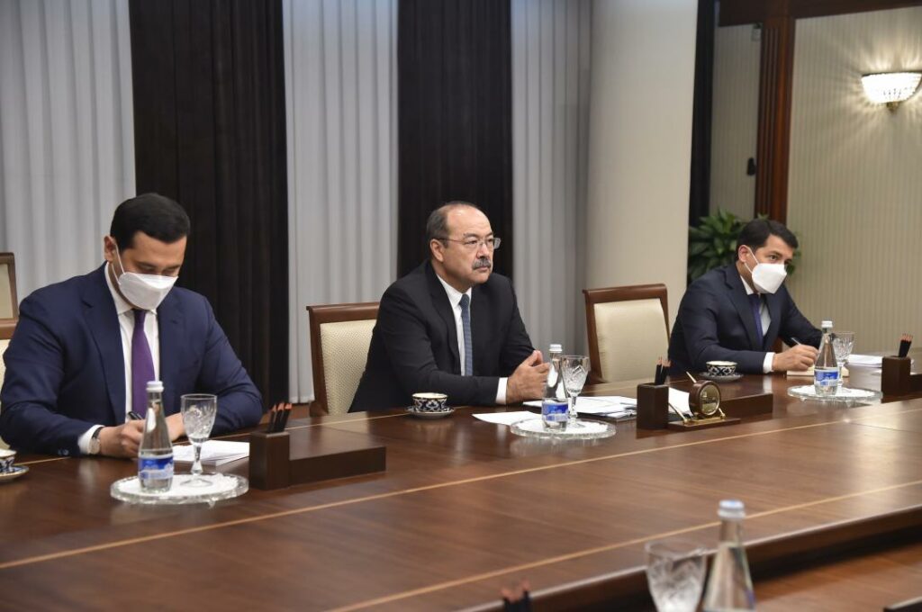 В Узбекистан с визитом прибыла правительственная делегация