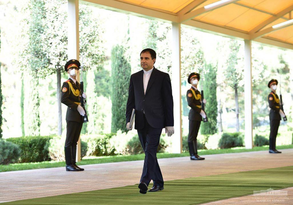 Посол Ирана в Узбекистане выступил за отмену визового режима между странами