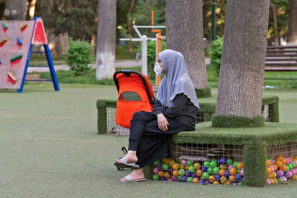 Количество семей-получателей соцпомощи в Узбекистане выросло вдвое