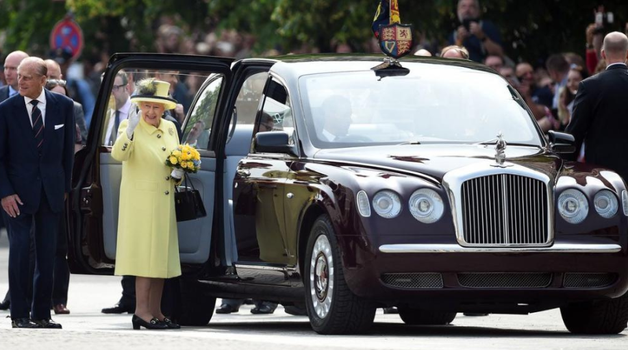 На каких автомобилях ездят современные монархи