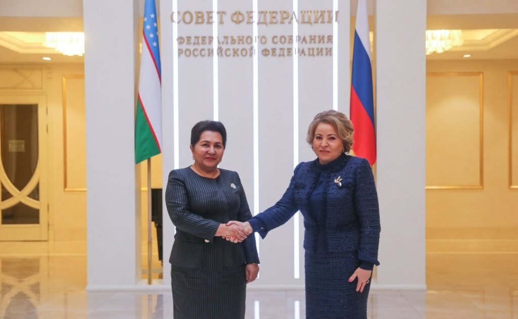 Узбекистан и РФ подписали меморандум по вопросам трудовой миграции