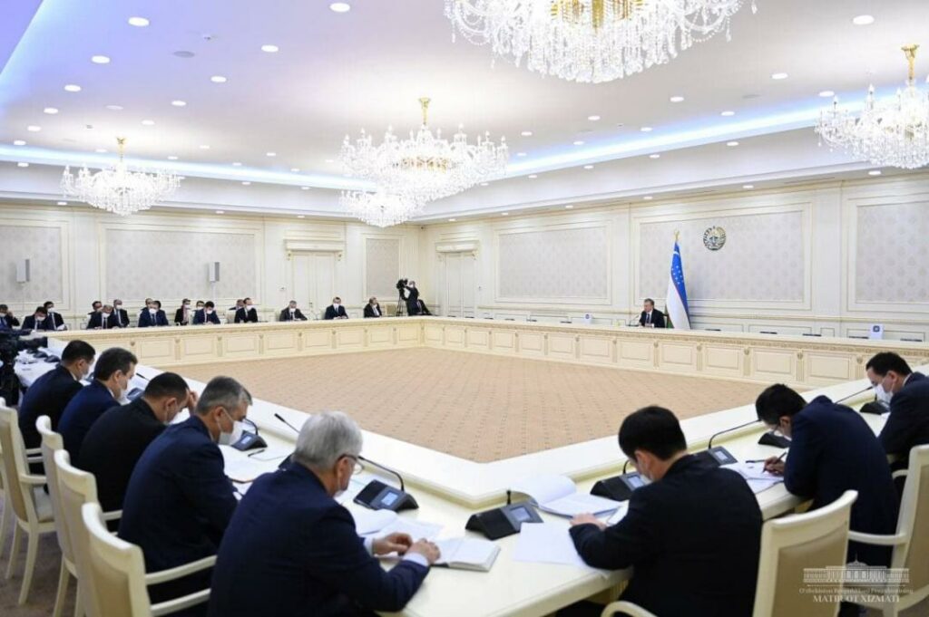 На проекты в сфере услуг направят 18 трлн сумов