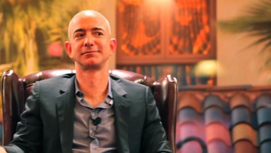 Джефф Безос полетит в космос на корабле своей компании