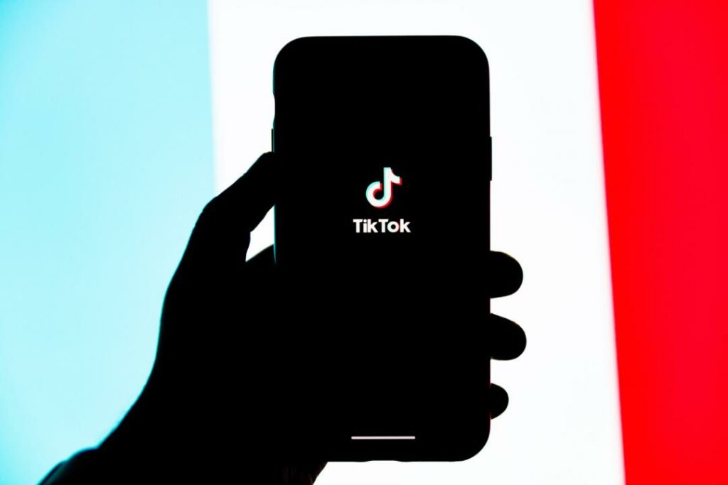 Владелец TikTok отложил выход на IPO