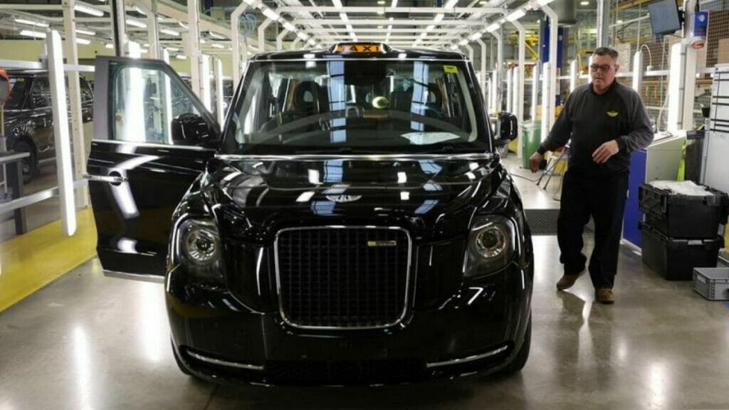 Geely преобразует лондонские такси в электрокары