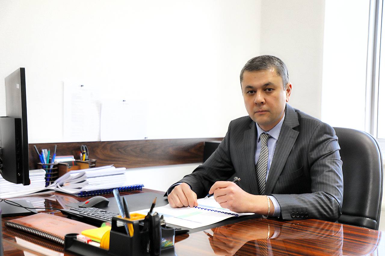 Хуршид Табибов рассказал «Курсиву» чем инвестиции у гособлигации Узбекистана лучше других инструментов и каких изменений ждать на этом рынке.