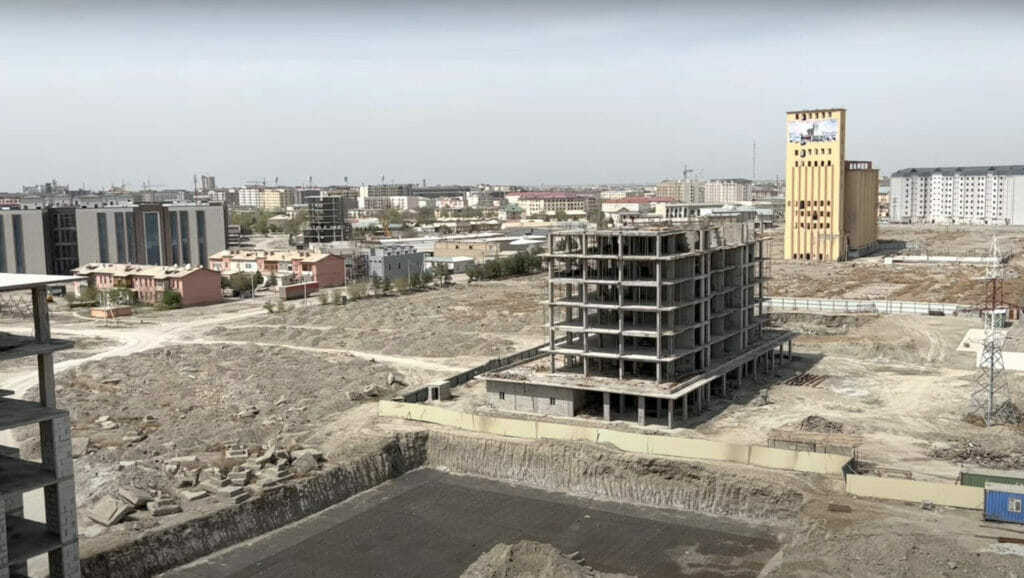 Хокимият Бухары пообещал ускорить строительство Bukhara City