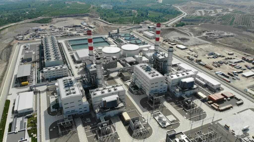 В Узбекистане идет строительство трех ТЭС