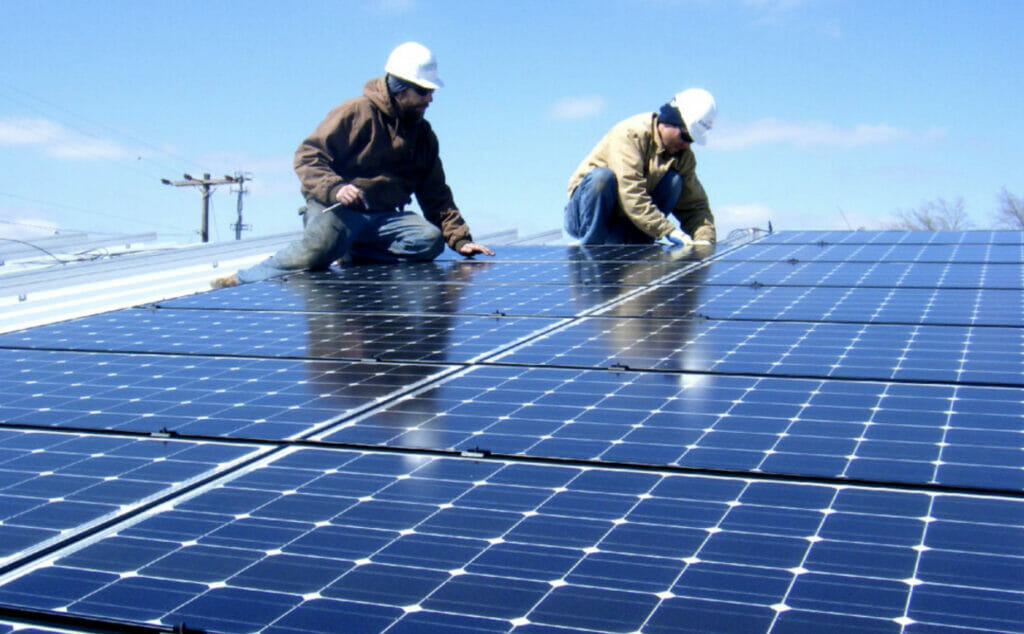 Сколько стоит установить солнечные панели в частном доме