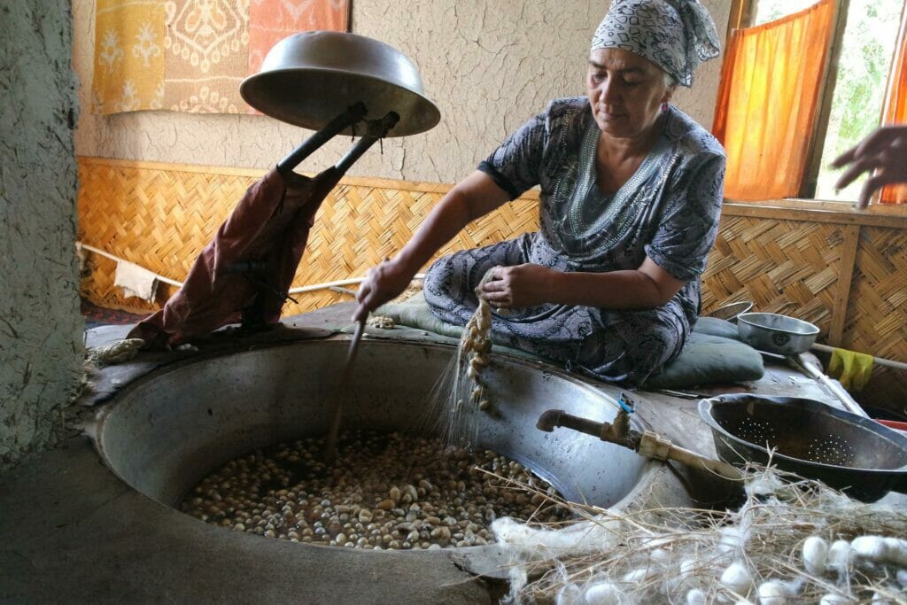 Шелководческий сезон начался в Узбекистане