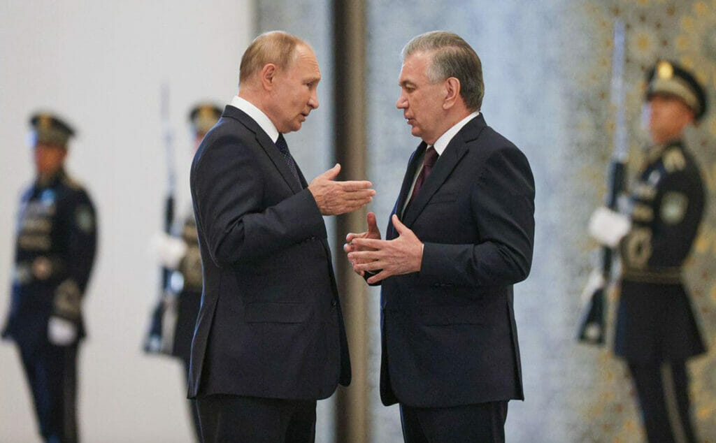 Путин поговорил по телефону с президентом Узбекистана Мирзиёевым