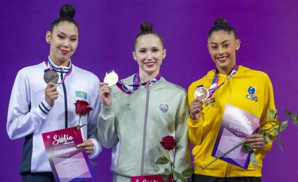 Гимнастка из Узбекистана завоевала еще две медали на Кубке мира