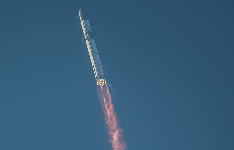 Первый полет самой большой в мире ракеты Starship закончился неудачей