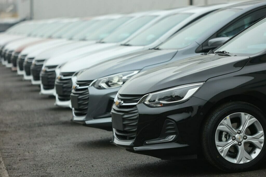 Рынок Узбекистана недосчитался почти 10 тыс. легковых автомобилей