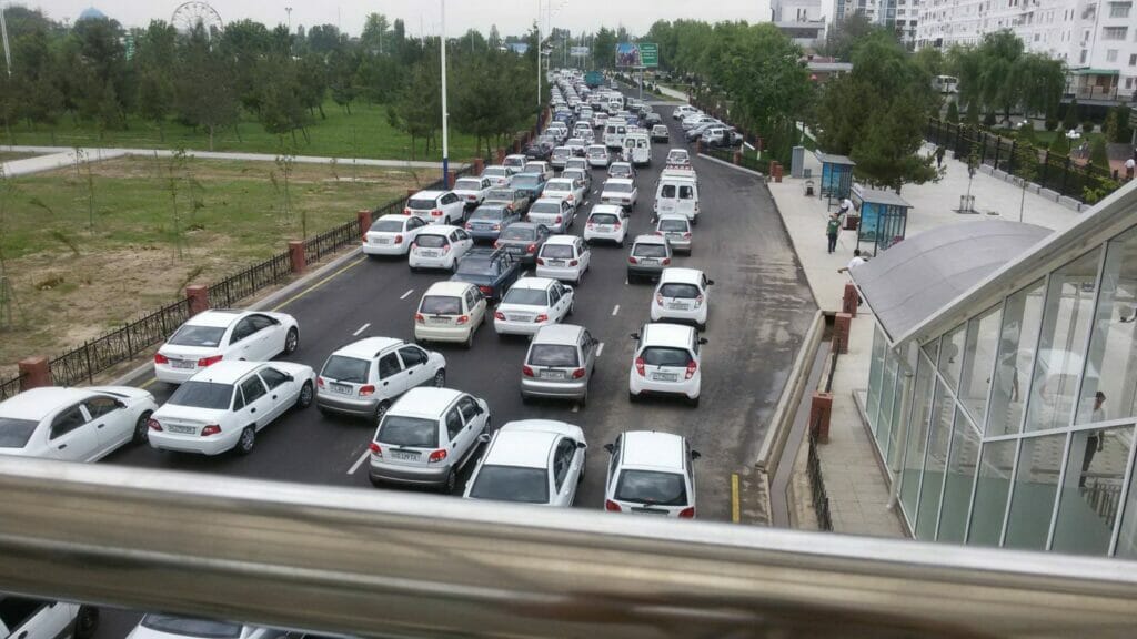 Узбекистанских водителей оштрафовали на 246 млн сумов за загрязнение воздуха