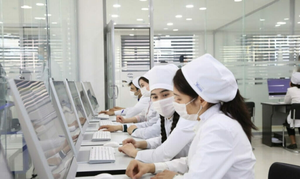 Sog‘liqni saqlash vaziri tug‘ruqxonalar faoliyatini tanqid qildi