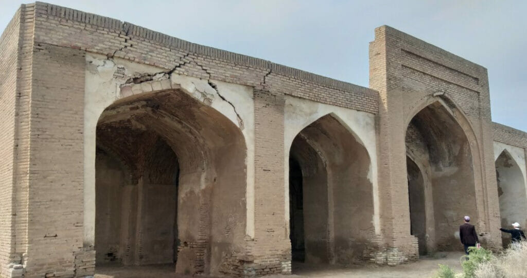 XIV asrda vayronaga aylangan Namozgoh masjidi yil oxirigacha qayta tiklanishi va’da qilingan