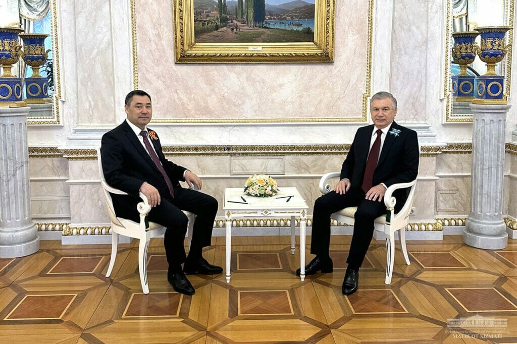 Шавкат Мирзиёев и Садыр Жапаров провели переговоры в Москве