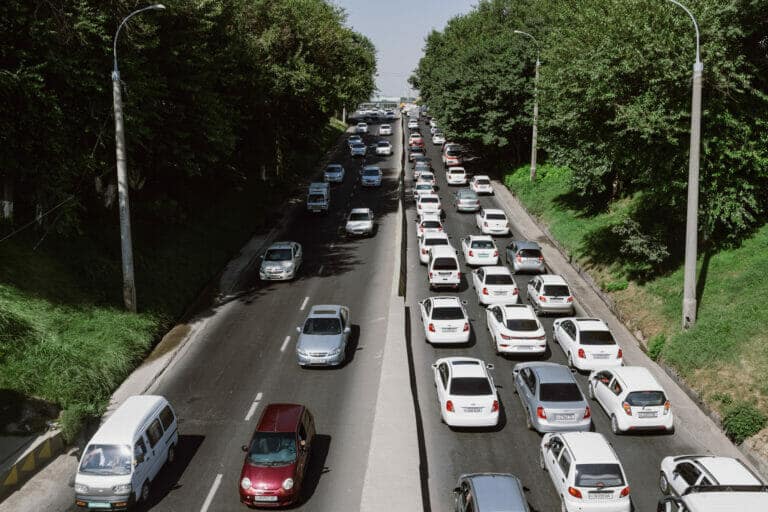 Движение по улице Темура Малика в Ташкенте частично восстановили