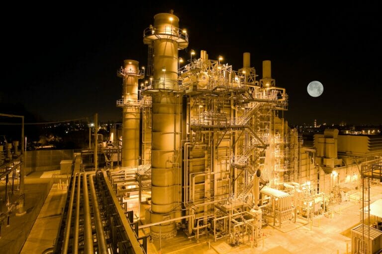 Малазийская Petronas запустит два проекта по переработке газа в Узбекистане