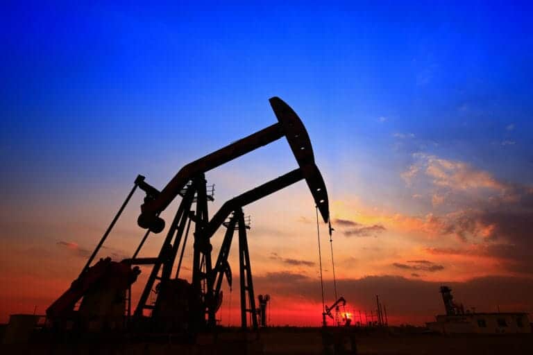 Ситуация на рынках: растут цены на нефть и газ