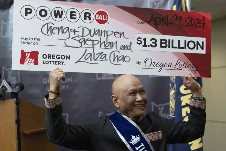 Больной раком иммигрант из Лаоса выиграл $1,3 млрд в американском Powerball