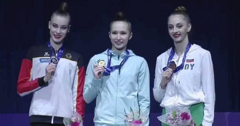 Узбекские гимнастки завоевали семь медалей на мировом первенстве