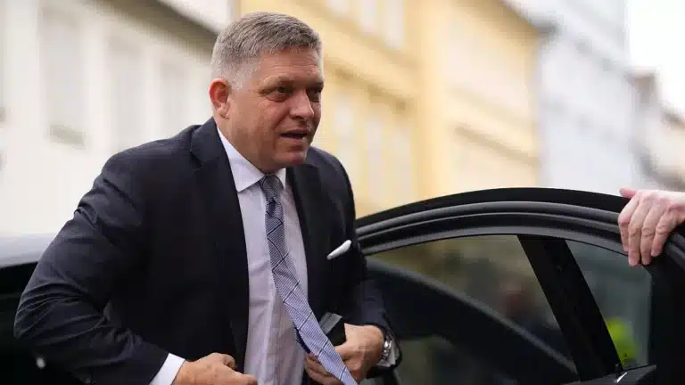 Премьер-министр Словакии был ранен в результате стрельбы