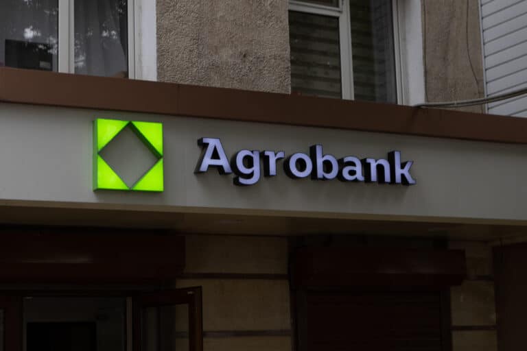 «Agrobank» sof foydasi deyarli 49 foizga kamaydi