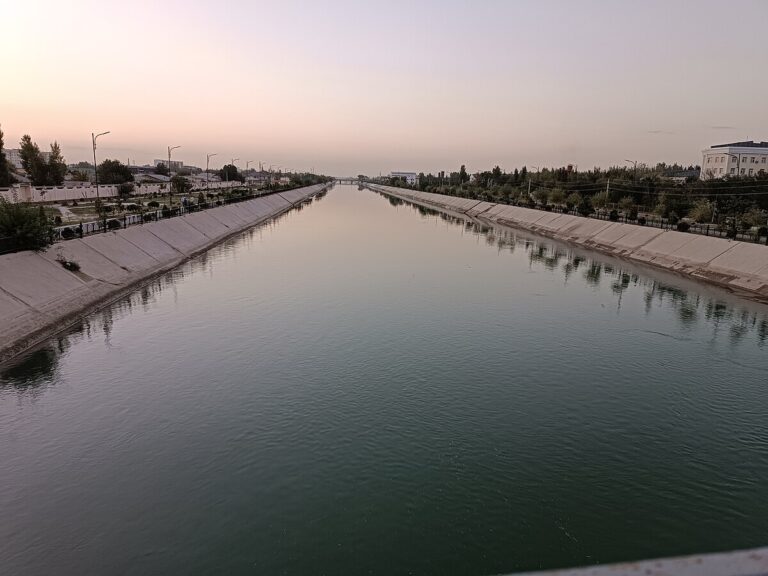 O‘zbekiston Qozog‘istonga “Do‘stlik” kanali orqali 922 mln kub metr suv yetkazib beradi