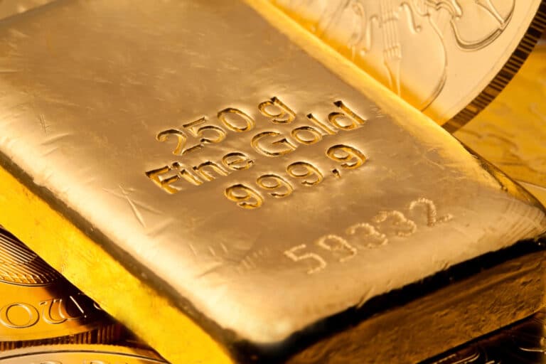 Почти тонна золота продана на торгах УзРТСБ