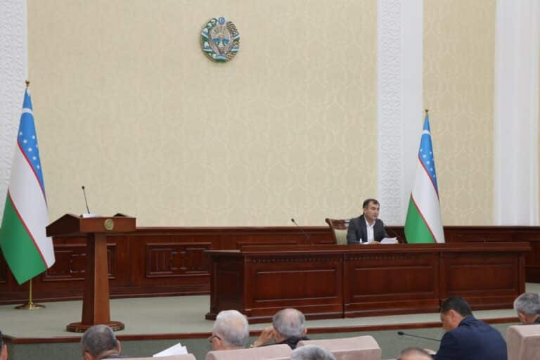 Хоким Кашкадарьинской области решил уволить 22 чиновника