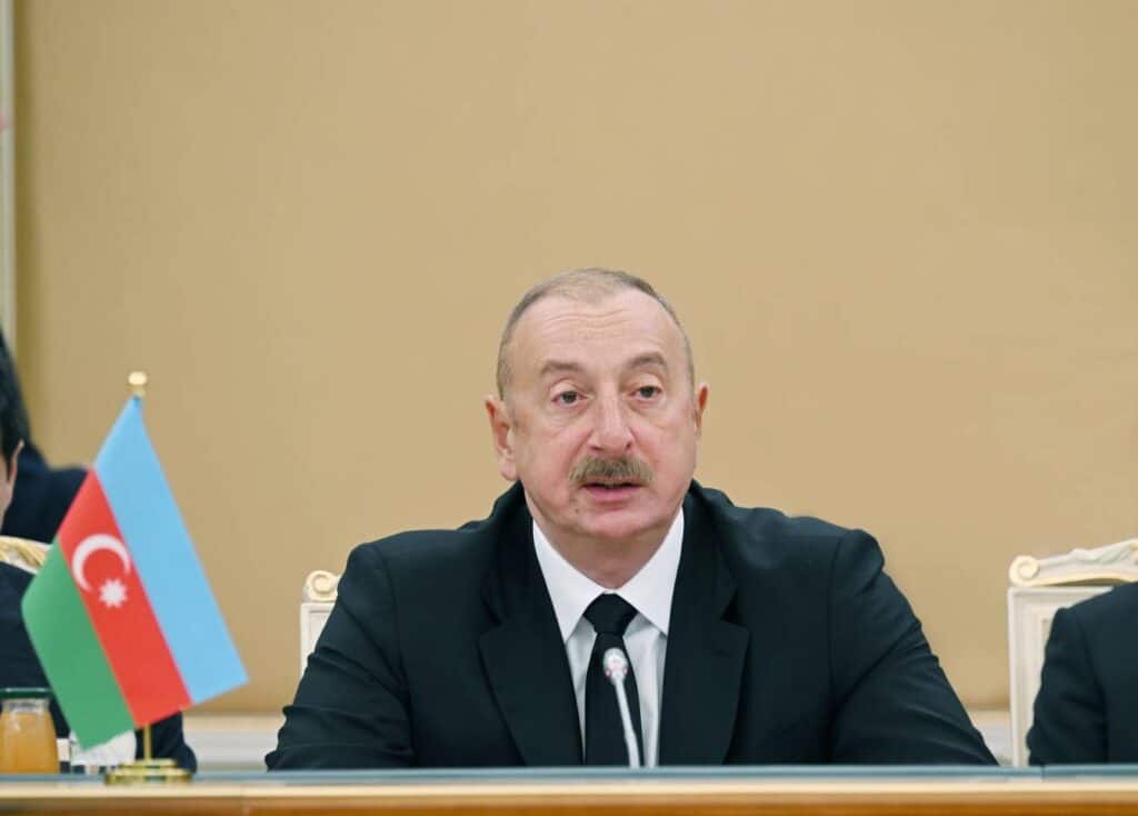 Алиев предложил странам ЦА сотрудничать в области зеленой энергии