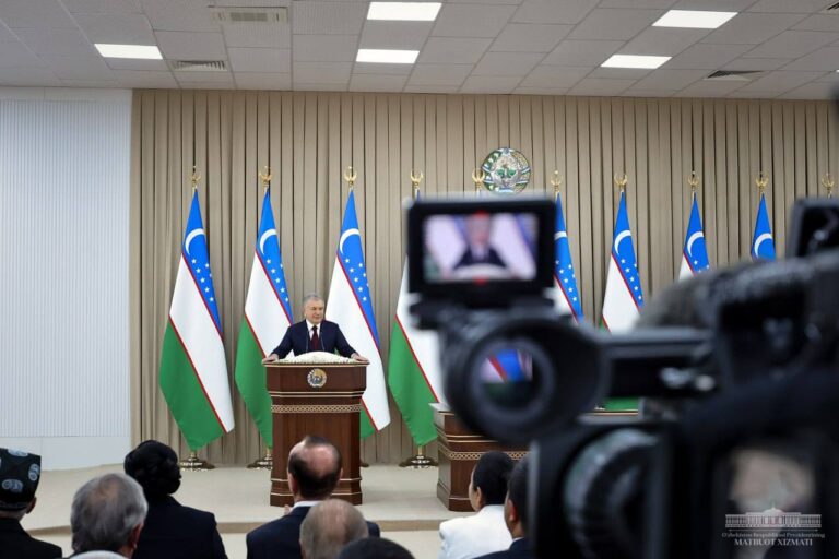 O‘qituvchilar sanatoriylarda ko‘proq dam oladi - Mirziyoyev