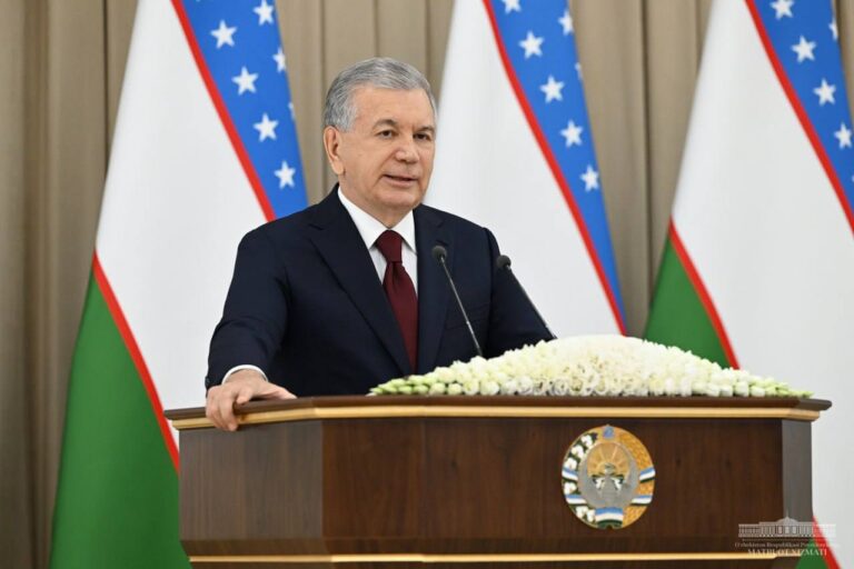 Mirziyoyev: O‘qituvchining mehnati qanchalik og‘irligini yaxshi bilaman