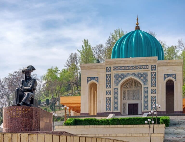 Andijondagi Bobur haykali qayerga ko‘chiriladi